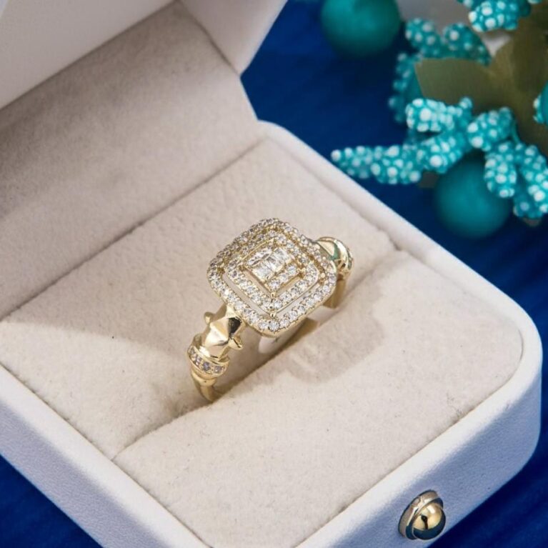 Square Halo Ring (Crystal)